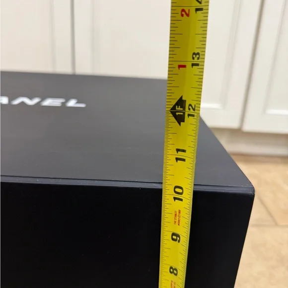 Chanel Magnetic Storage Box Lux Fold Authentication Cards Storage Clean - Picture 12 of 14